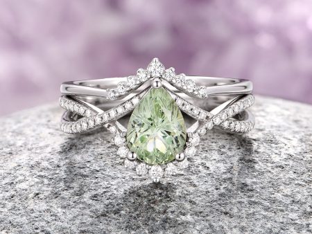 Alice Star Cut Green Sapphire Ring Set- Sterling Silver Fashion